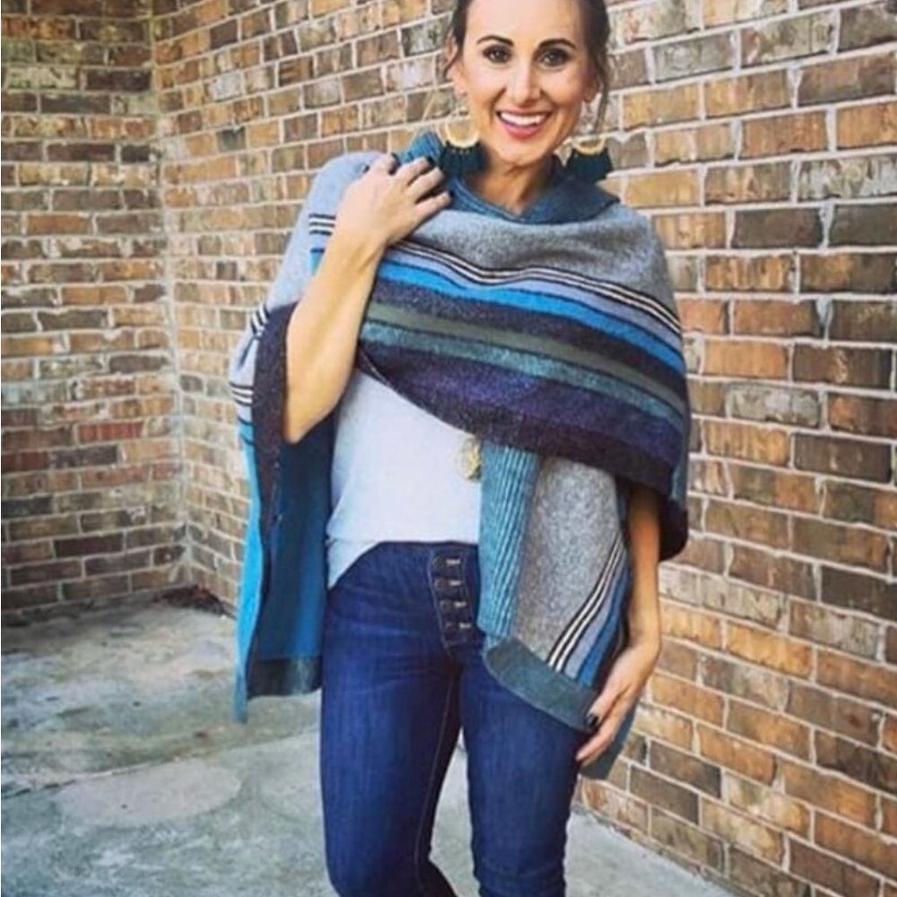 Cabi 3846 Windchill Wrap Open Front  Blue, Turquoise and Gray  Sweater-XS/S - Picture 3 of 10